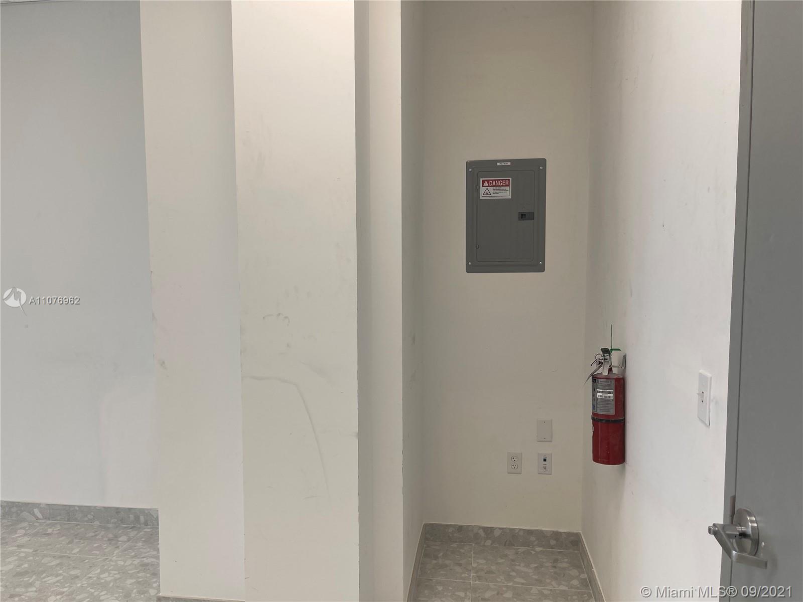 2820 NE 214 Street Unit: 1003