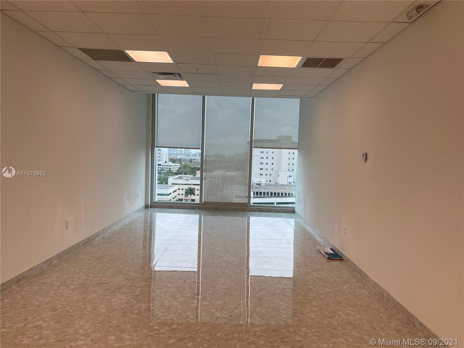 2820 NE 214 Street Unit: 1003