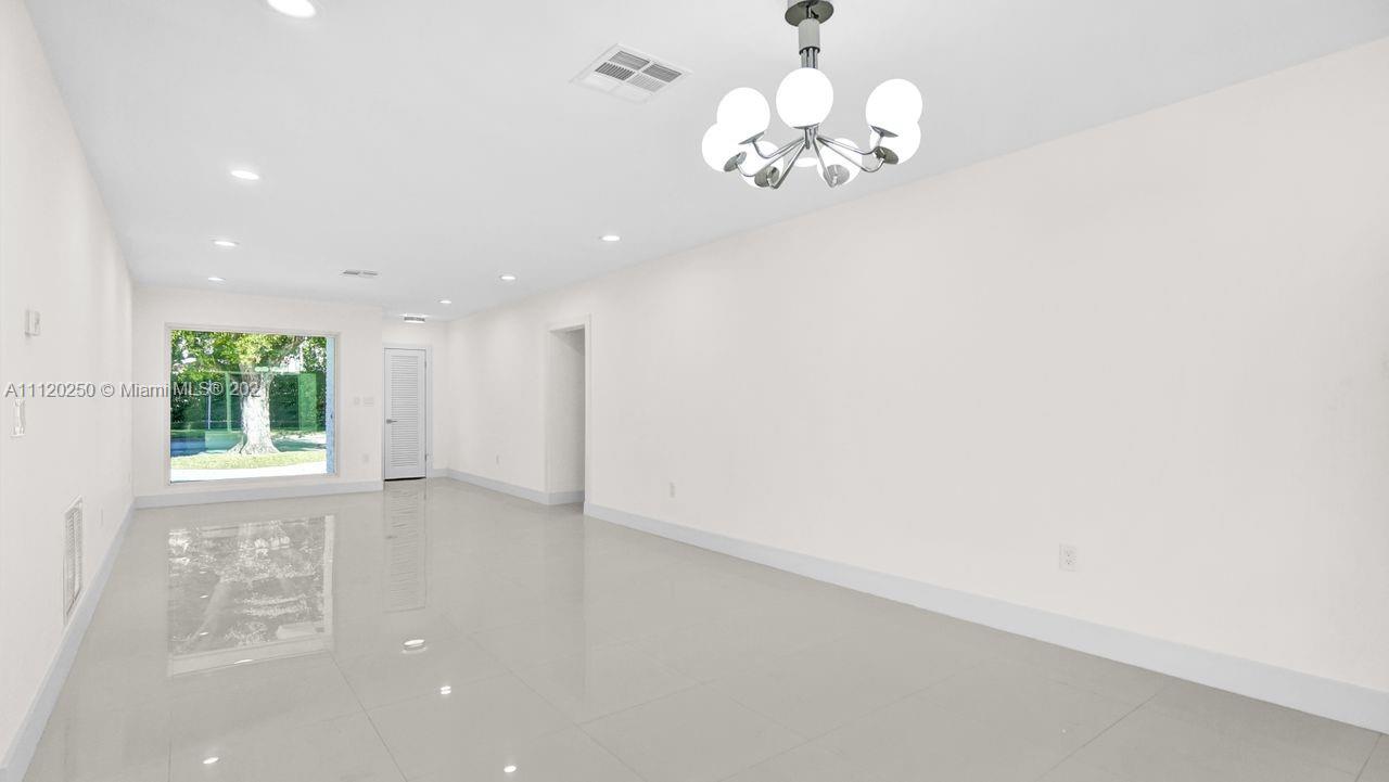634 Bird Rd