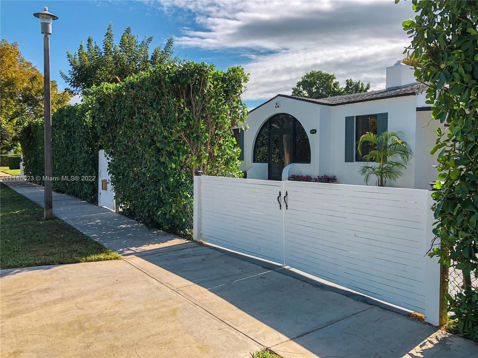 1944 SW 16th Ter
