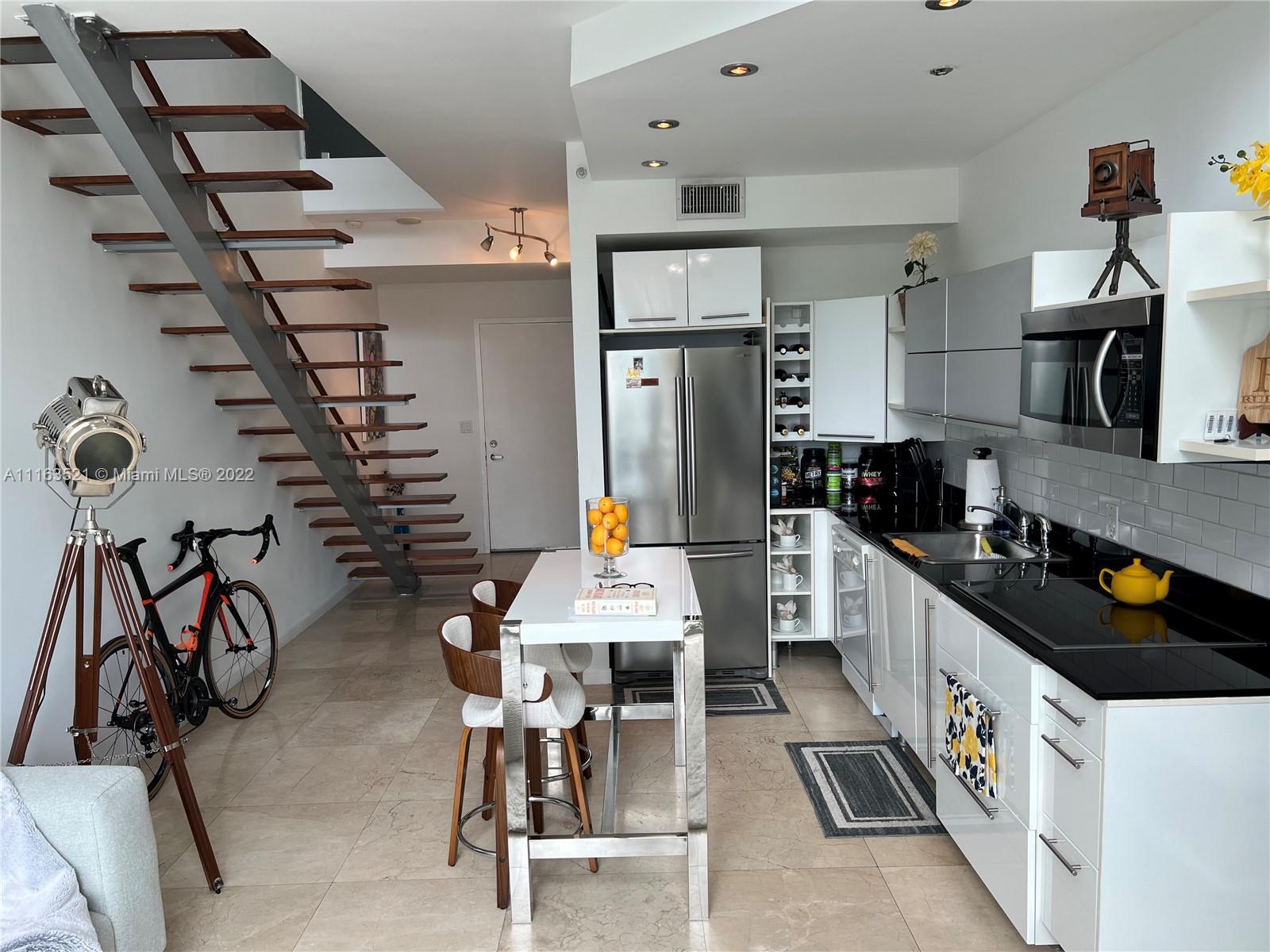 690 SW 1  CT Unit: 1506