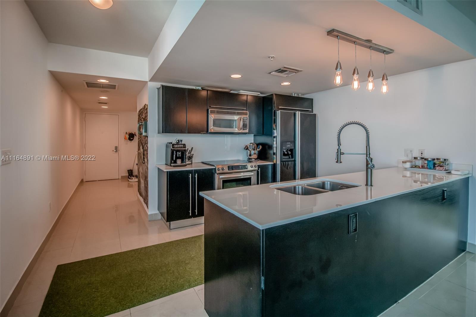 665 NE 25th St Unit: 2405