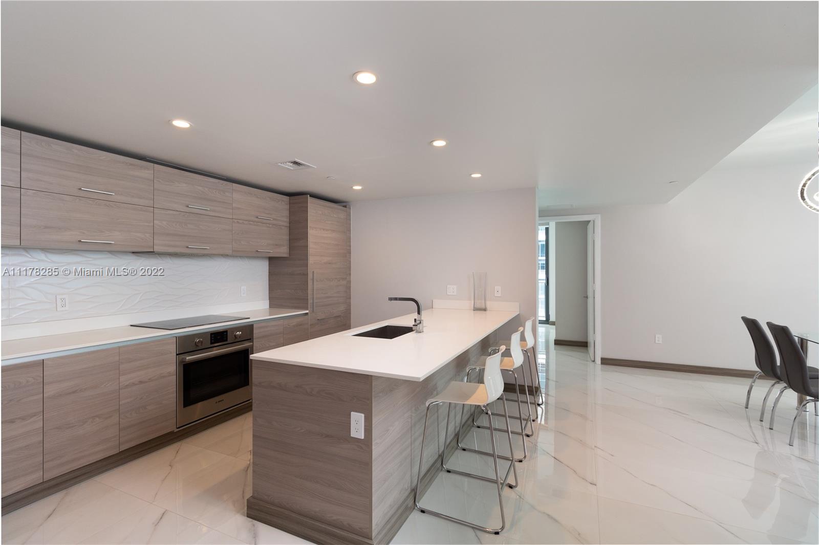 1300 S Miami Ave Unit: 2910