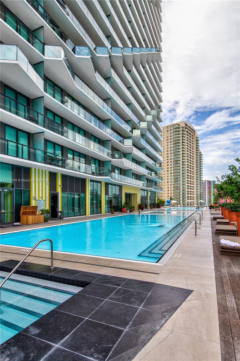 1300 S Miami Ave Unit: 2910