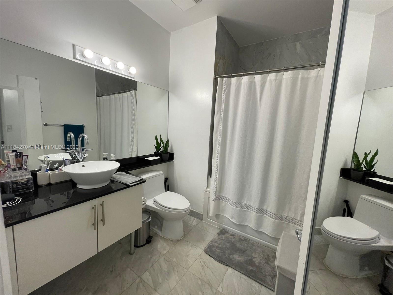 31 SE 5th St Unit: 209