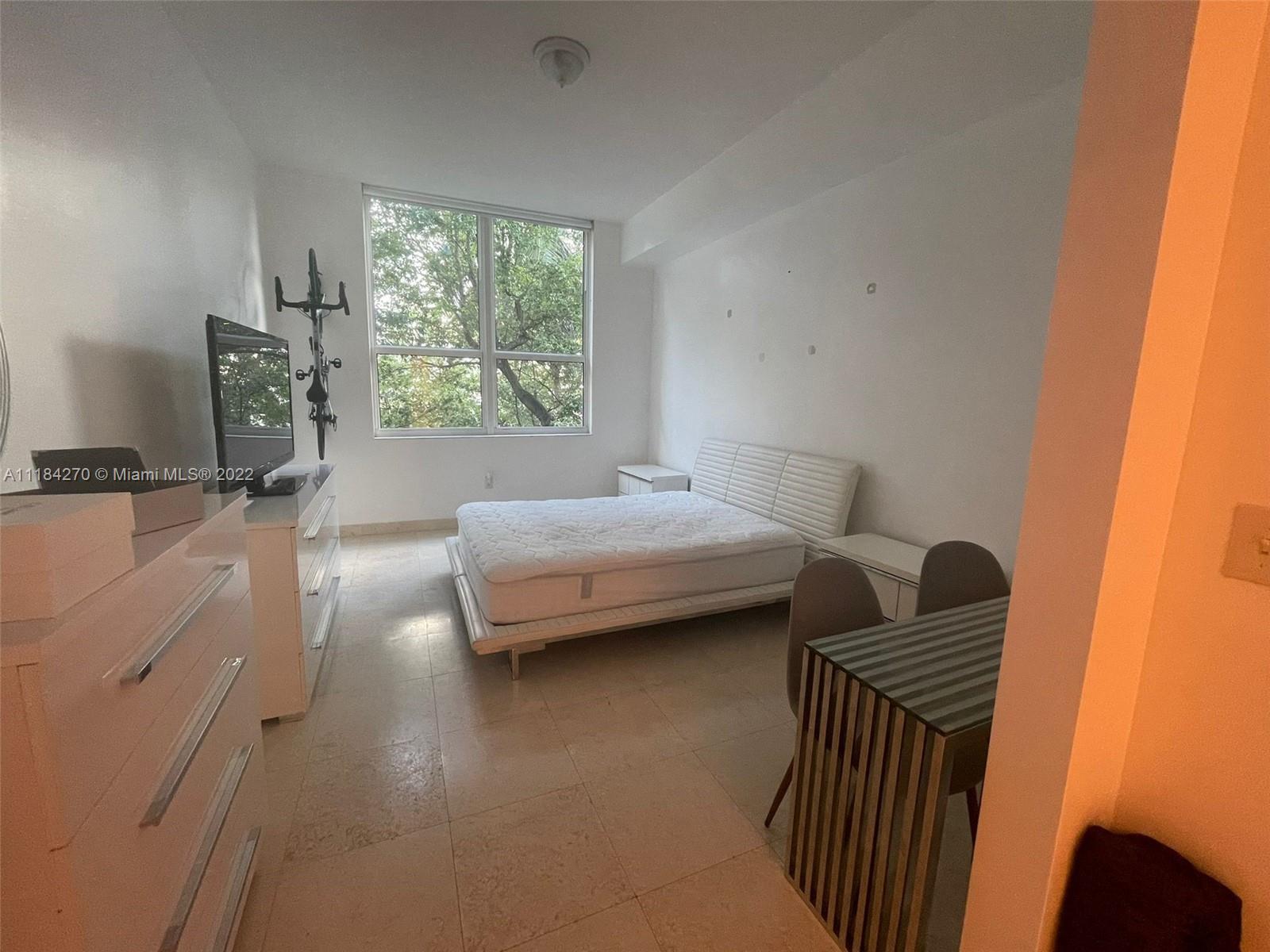 31 SE 5th St Unit: 209