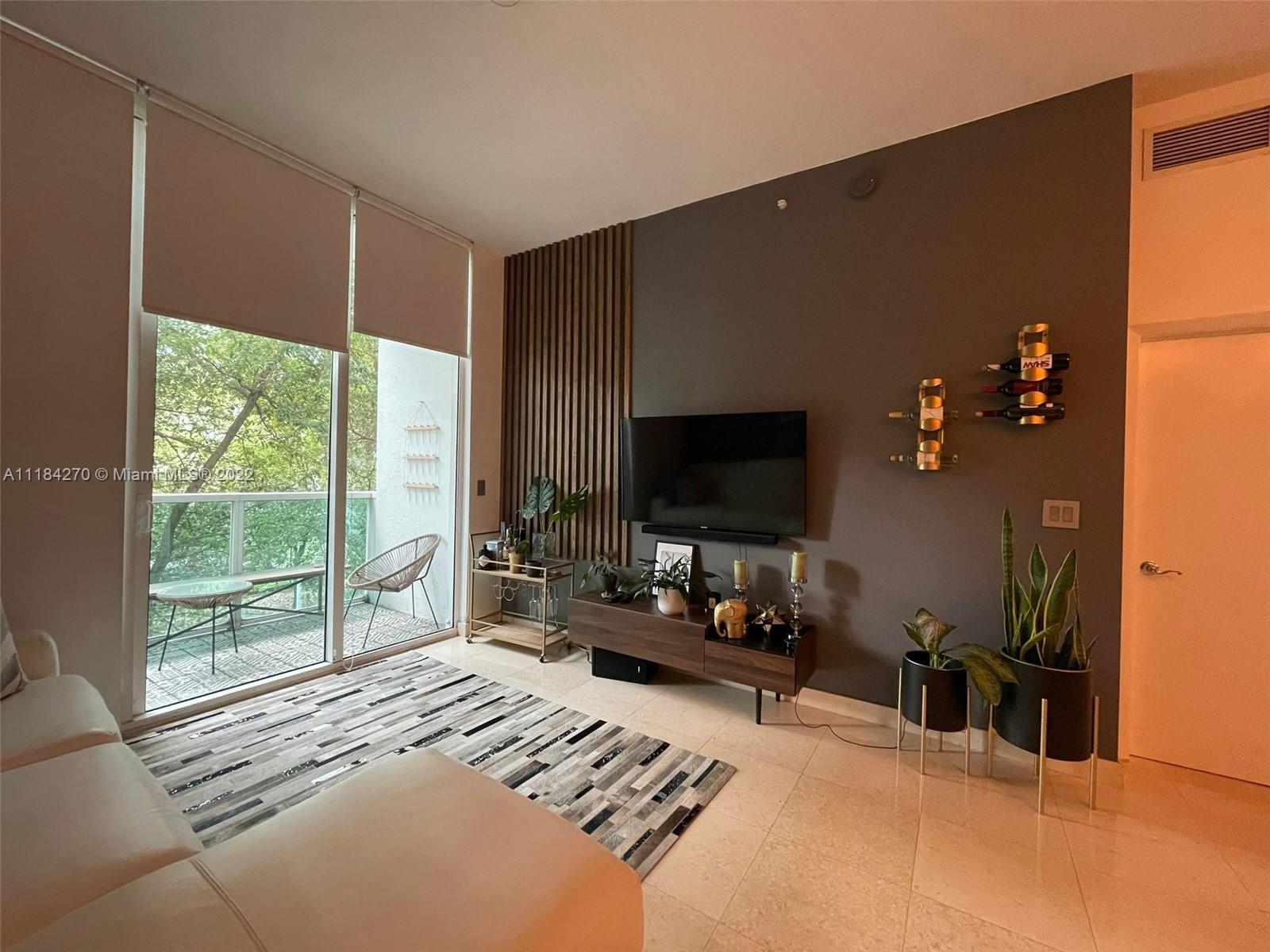 31 SE 5th St Unit: 209