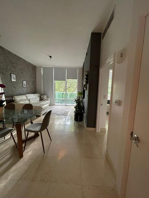 31 SE 5th St Unit: 209