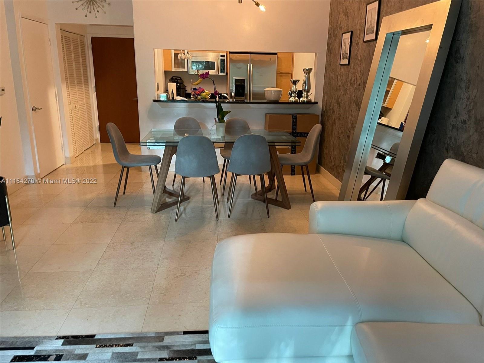 31 SE 5th St Unit: 209