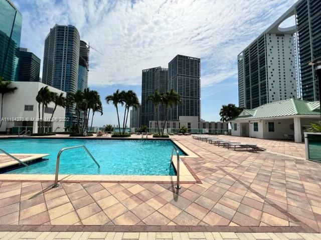 31 SE 5th St Unit: 209