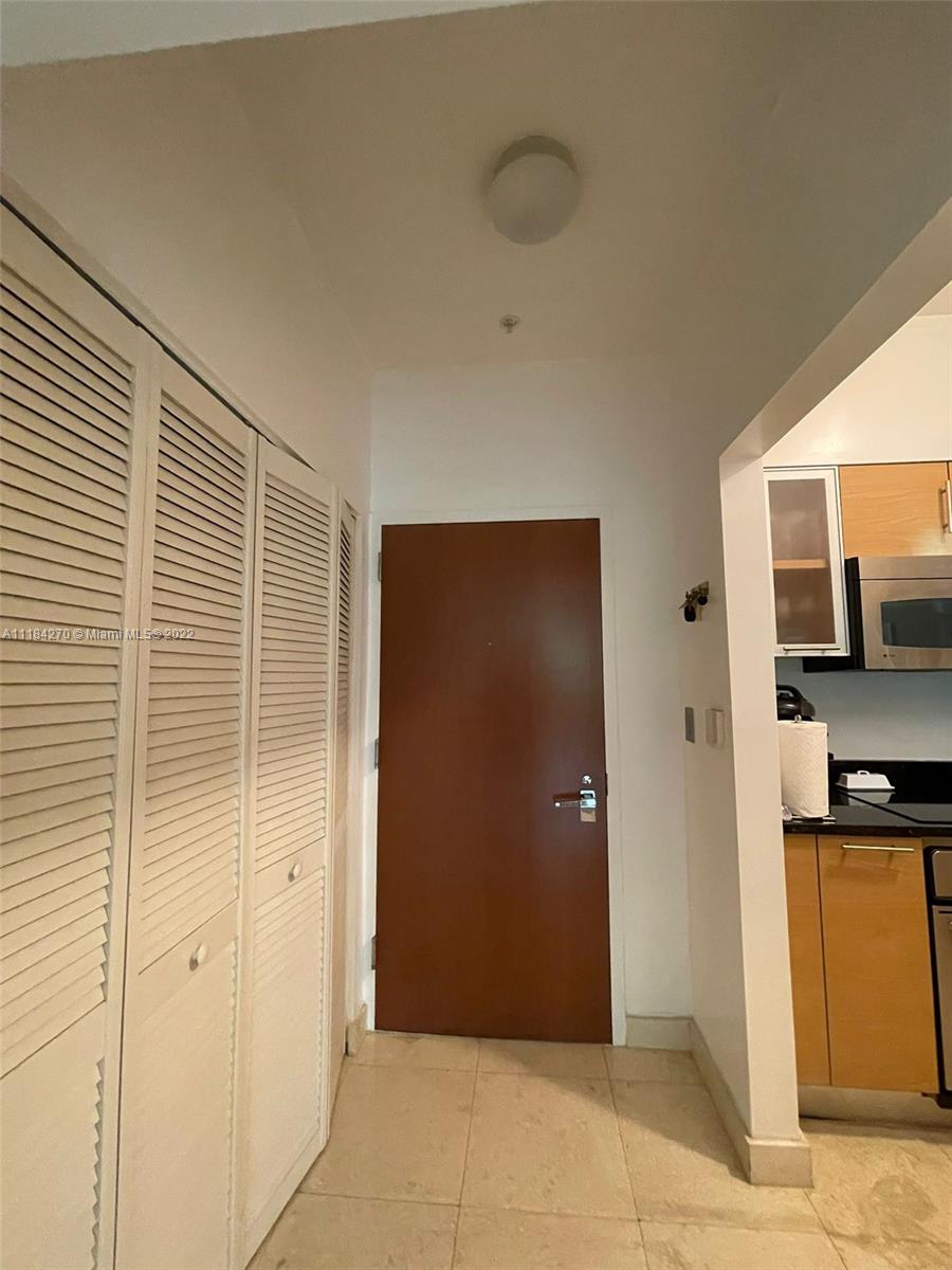 31 SE 5th St Unit: 209