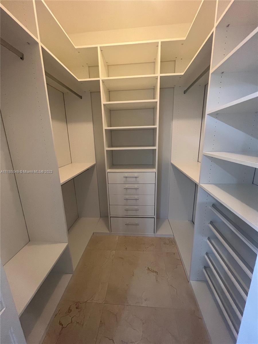 251 Crandon Blvd Unit: 837