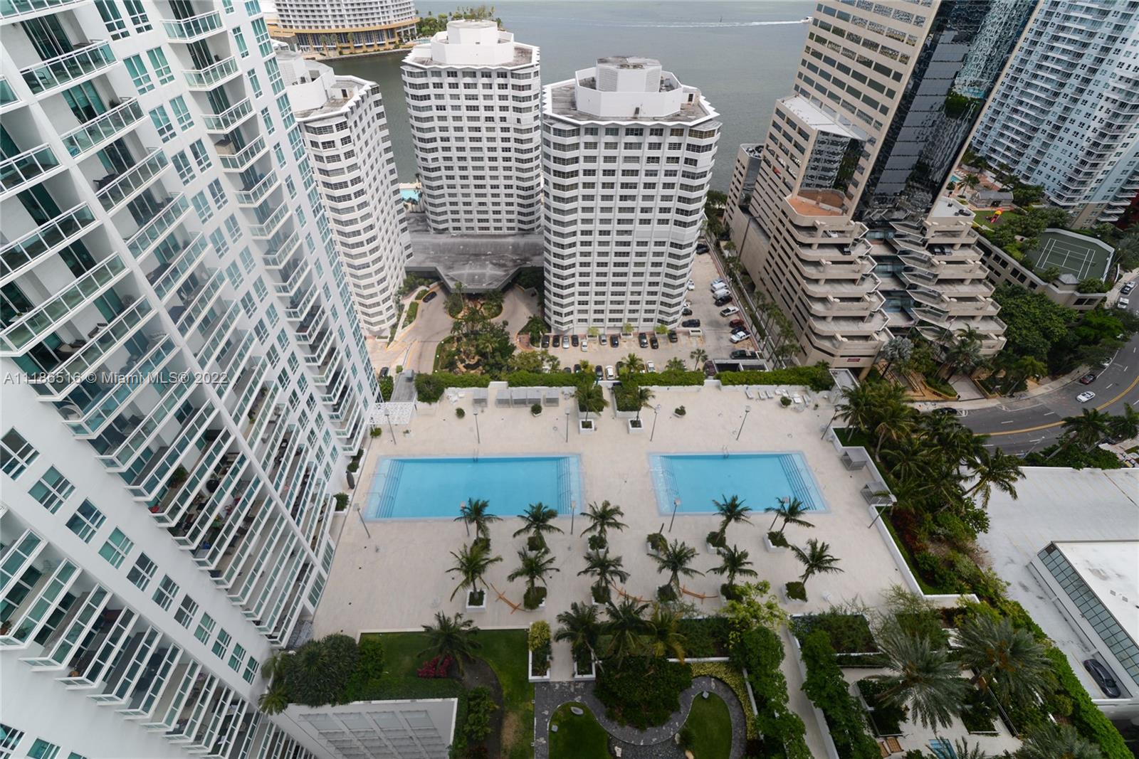 951 Brickell Ave Unit: 2902