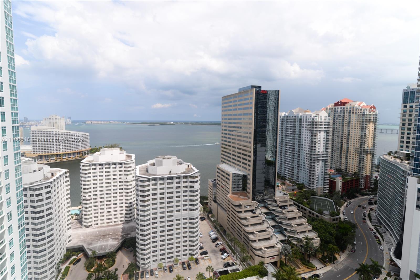 951 Brickell Ave Unit: 2902