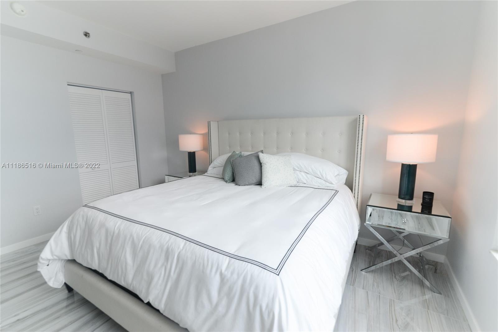 951 Brickell Ave Unit: 2902