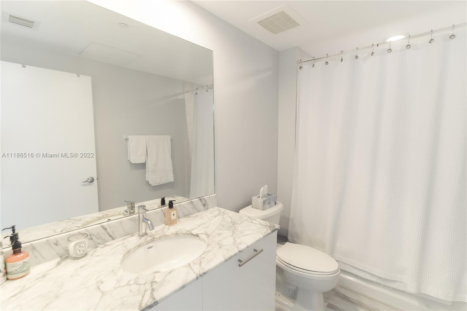 951 Brickell Ave Unit: 2902