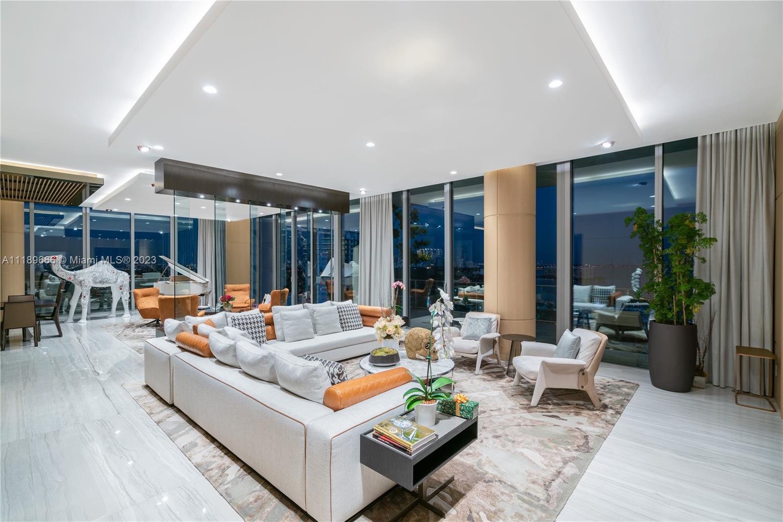 2675 S Bayshore Dr Unit: LPHS