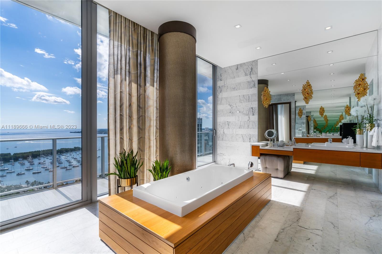 2675 S Bayshore Dr Unit: LPHS
