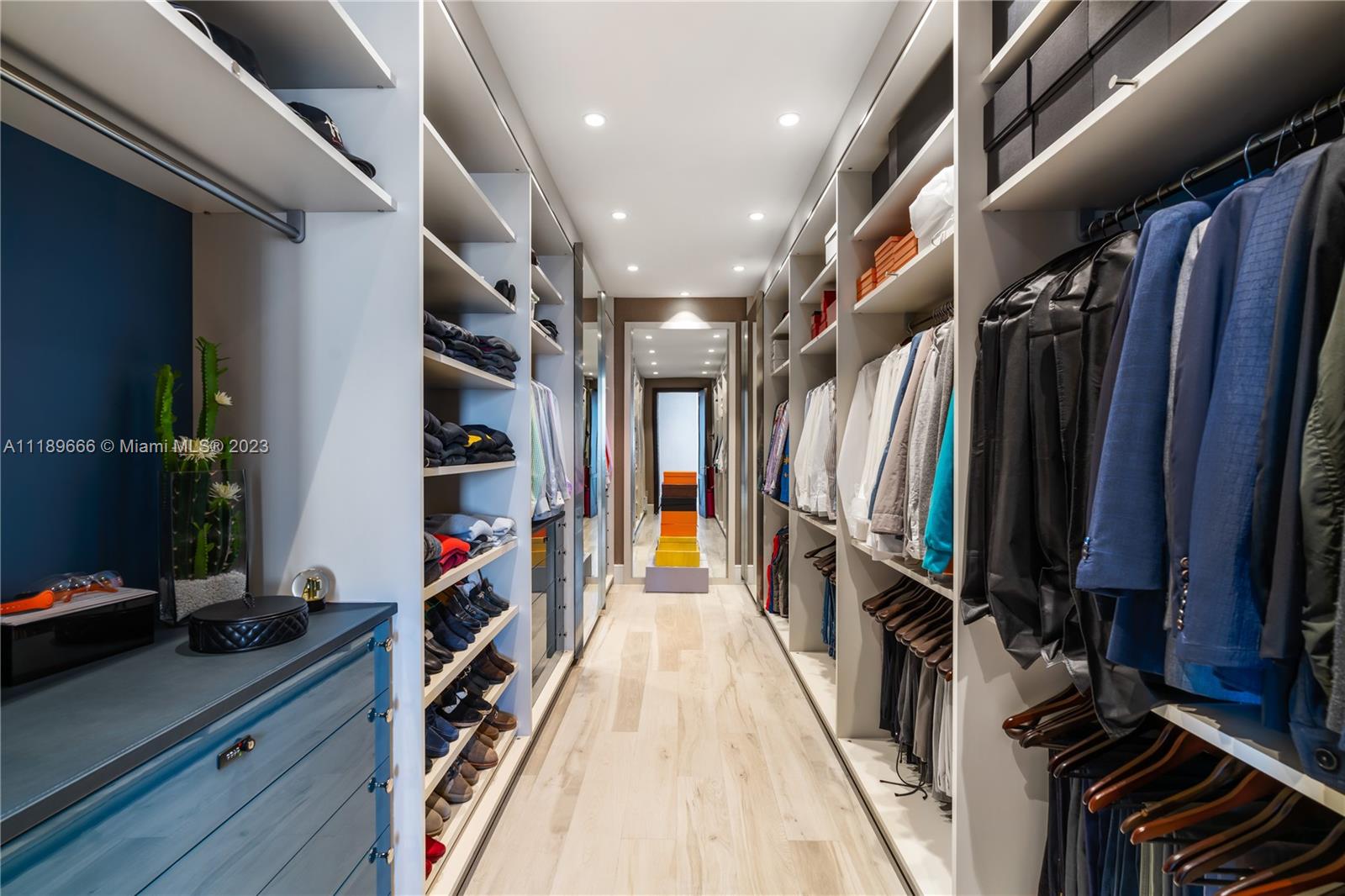 2675 S Bayshore Dr Unit: LPHS