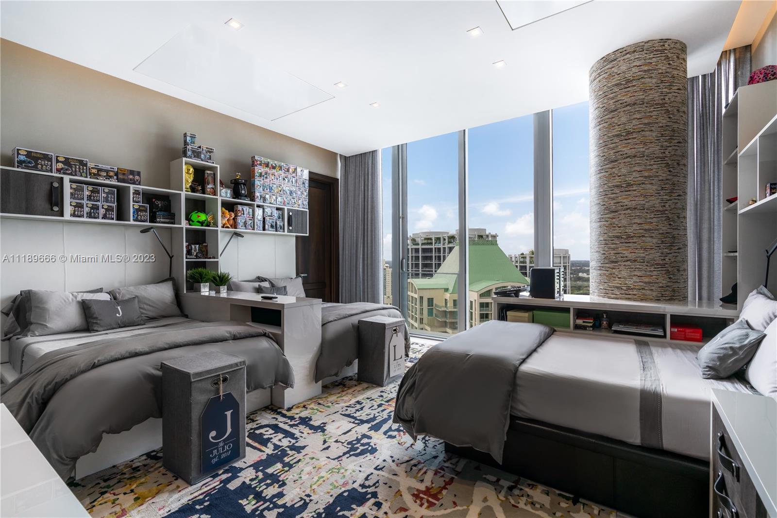 2675 S Bayshore Dr Unit: LPHS