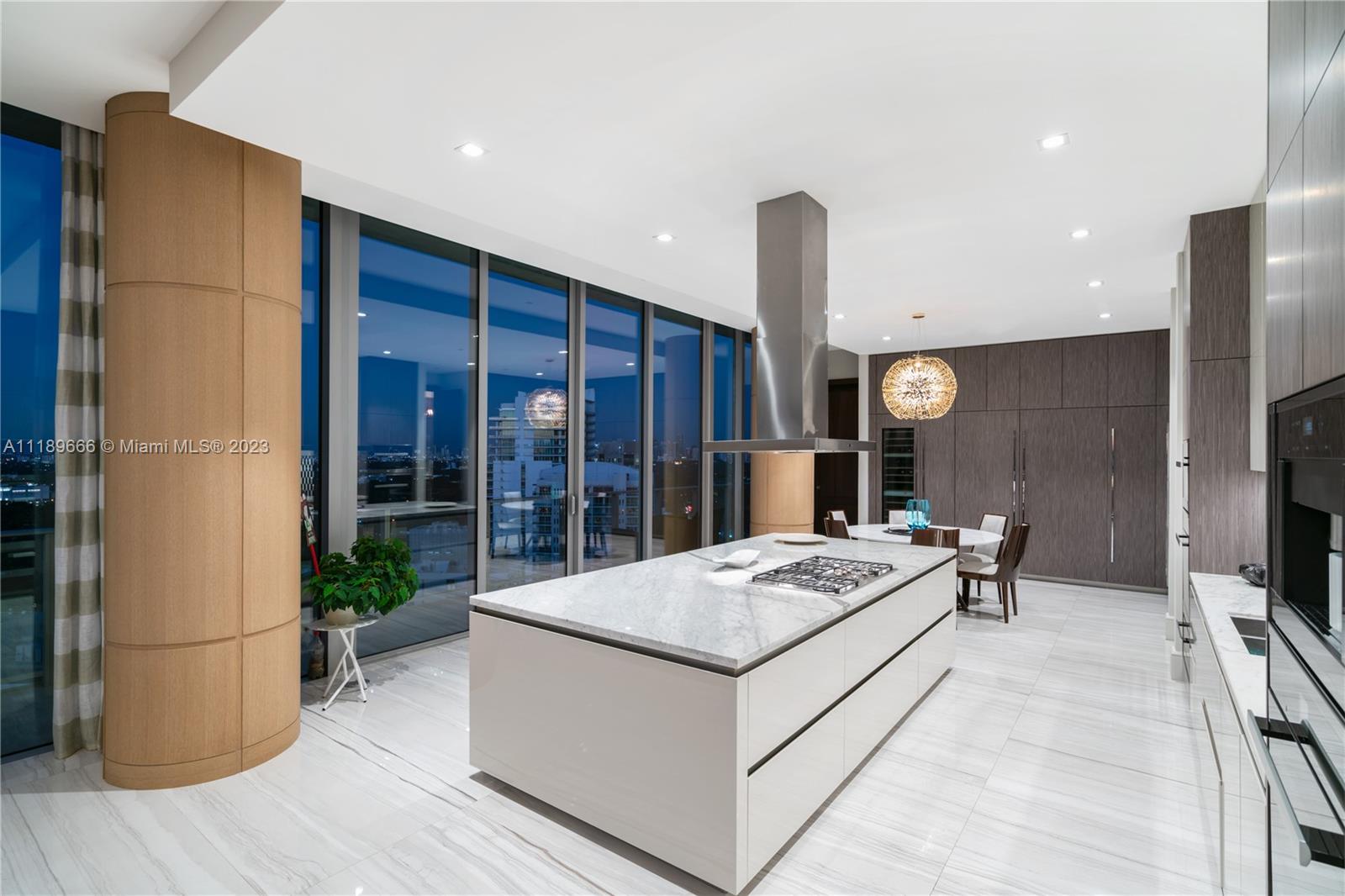 2675 S Bayshore Dr Unit: LPHS