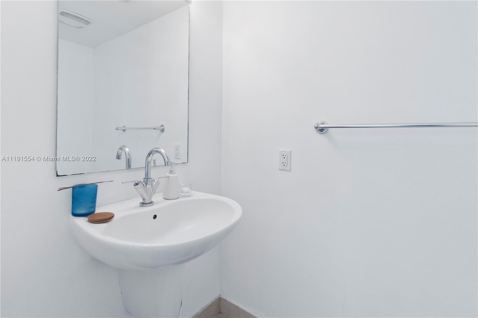 41 SE 5th St Unit: 2214