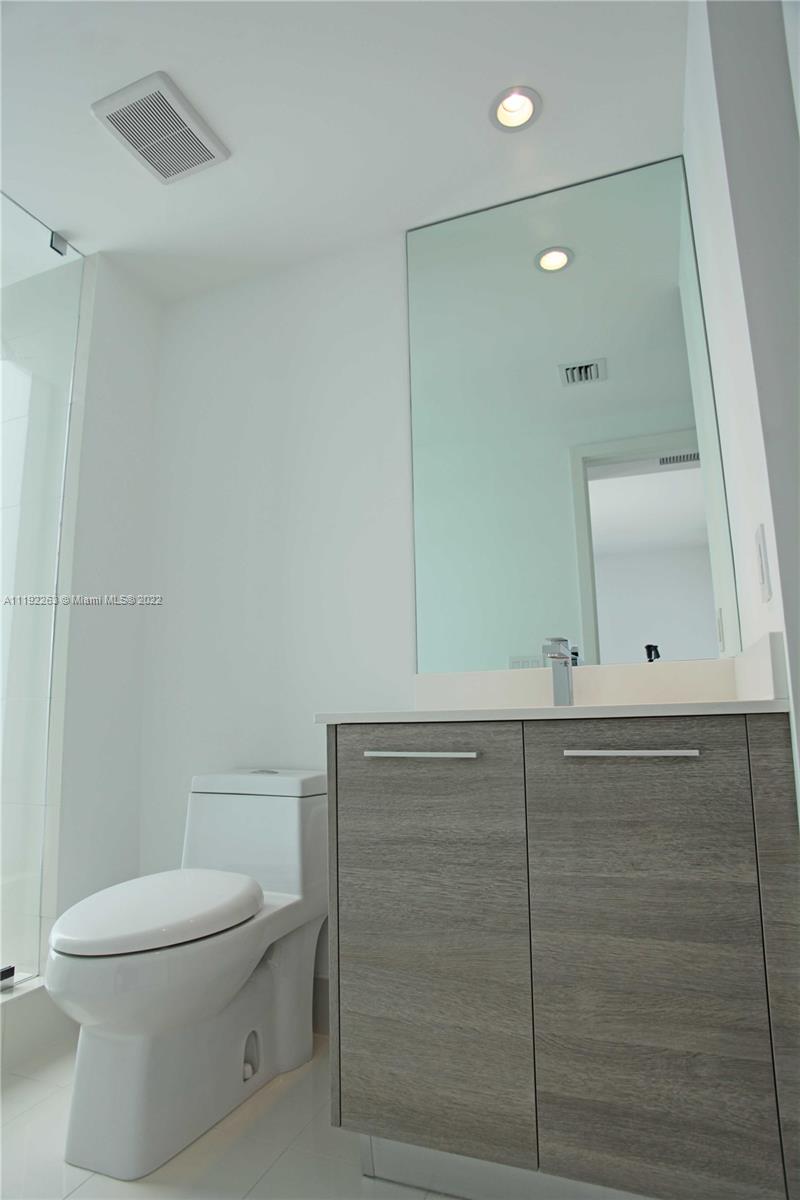 650 NE 32nd St Unit: 3101