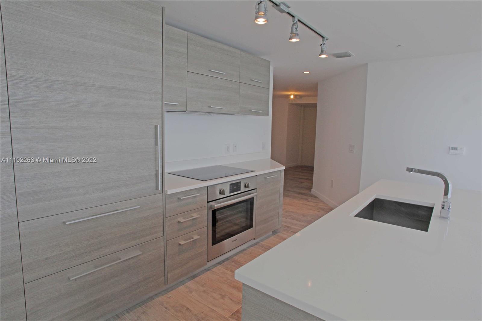 650 NE 32nd St Unit: 3101