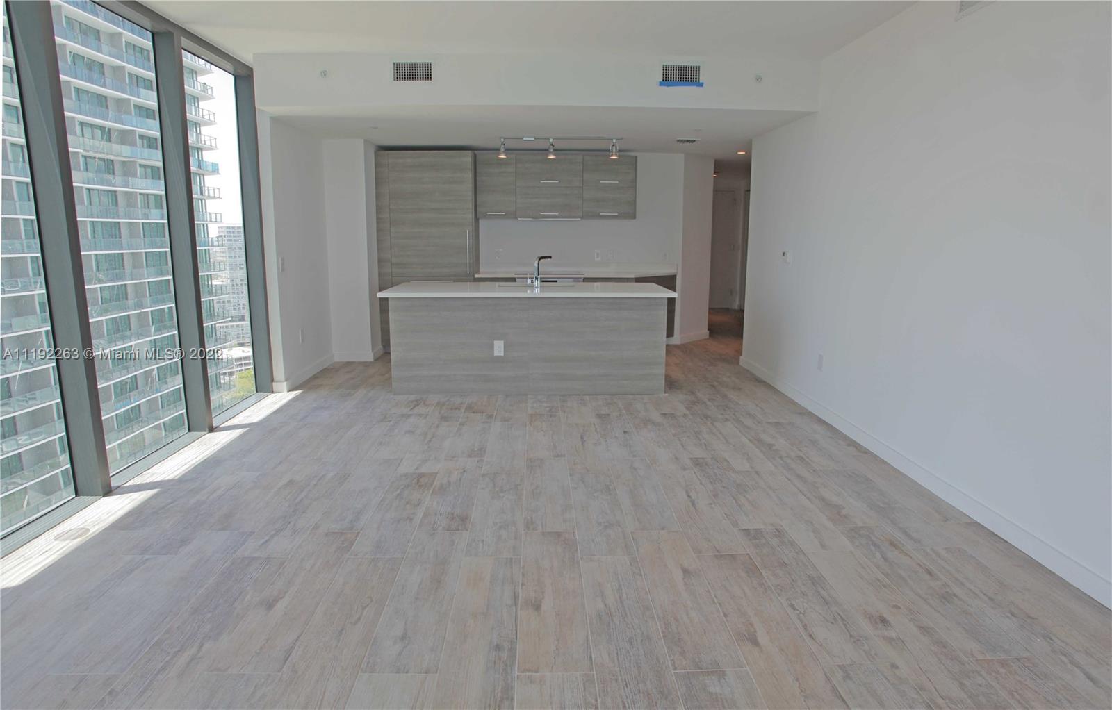 650 NE 32nd St Unit: 3101