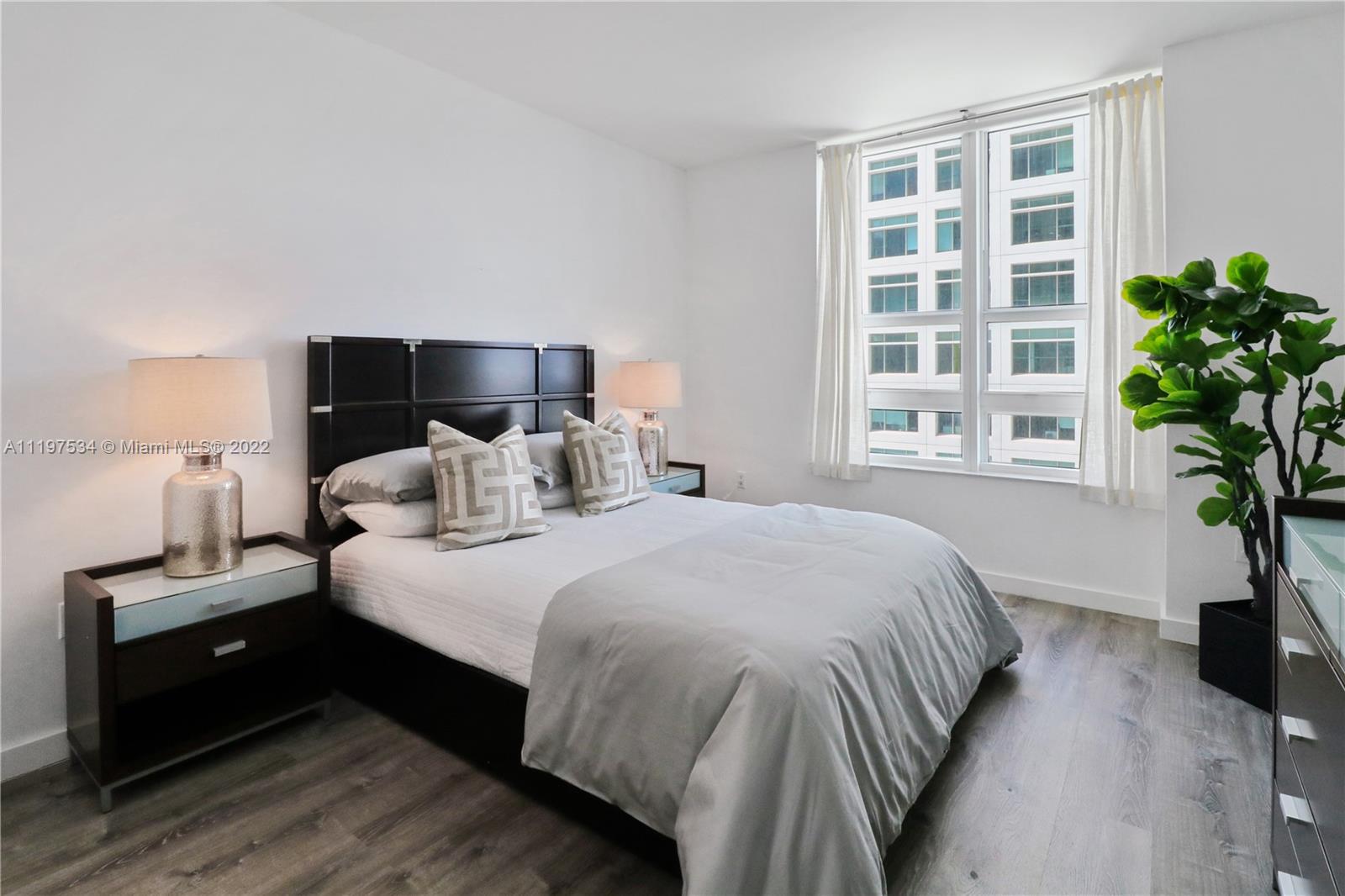 950 Brickell Bay Dr Unit: 1802
