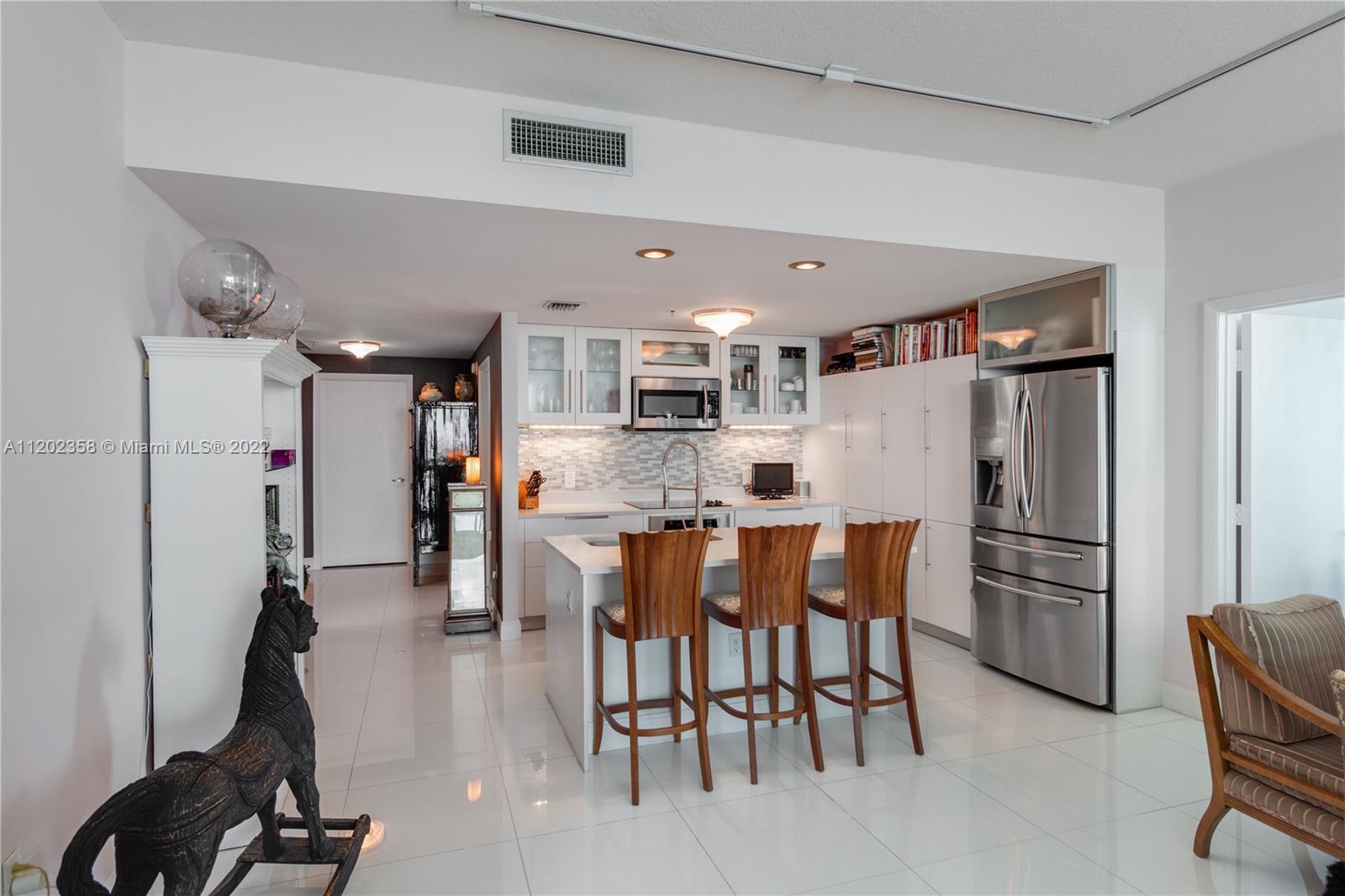1900 N Bayshore Dr Unit: 4202