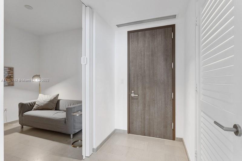 68 SE 6th St Unit: 1209