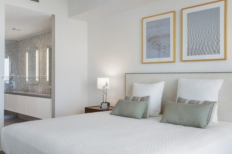 68 SE 6th St Unit: 1209