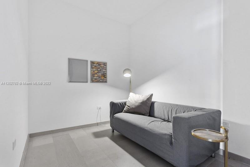 68 SE 6th St Unit: 1209