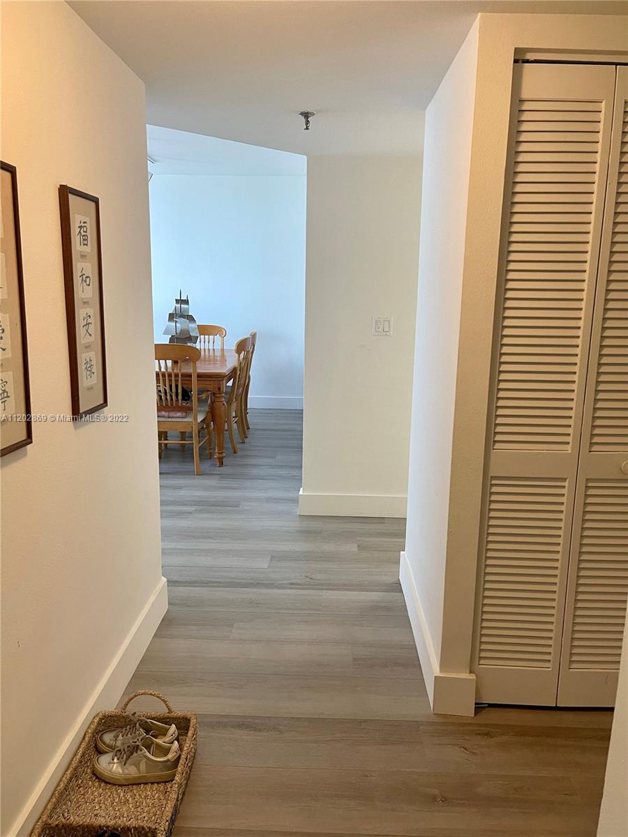 520 Brickell Key Dr Unit: A513