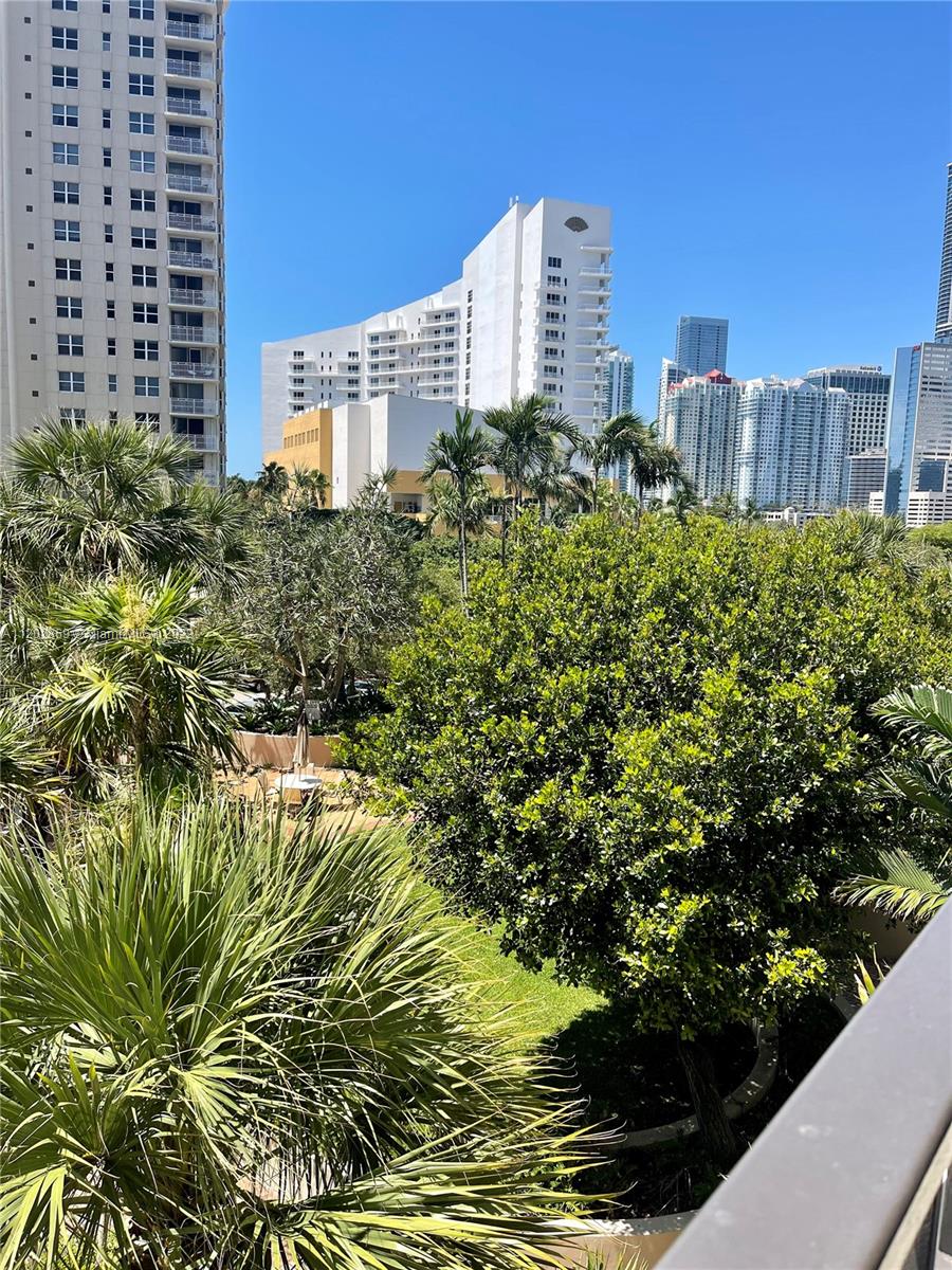 520 Brickell Key Dr Unit: A513
