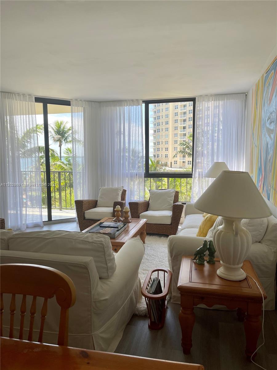 520 Brickell Key Dr Unit: A513