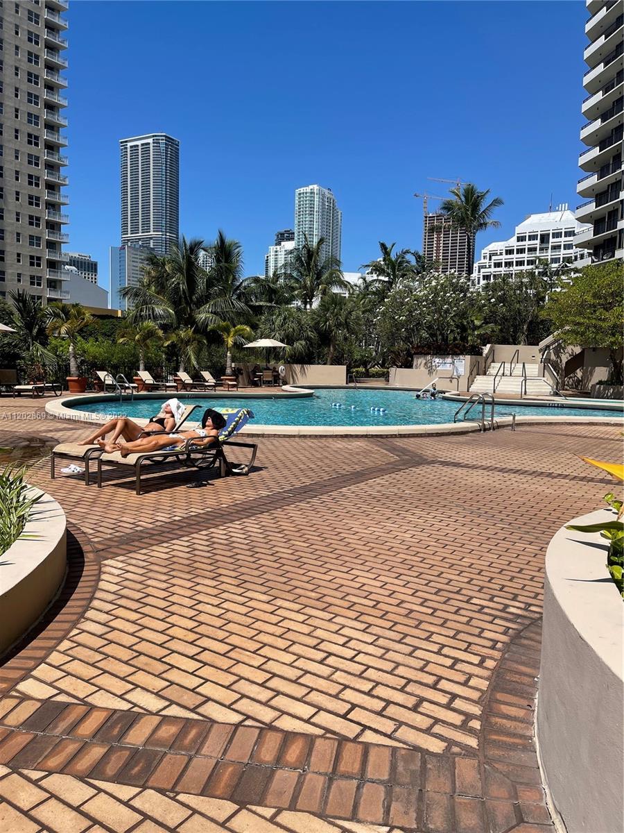 520 Brickell Key Dr Unit: A513