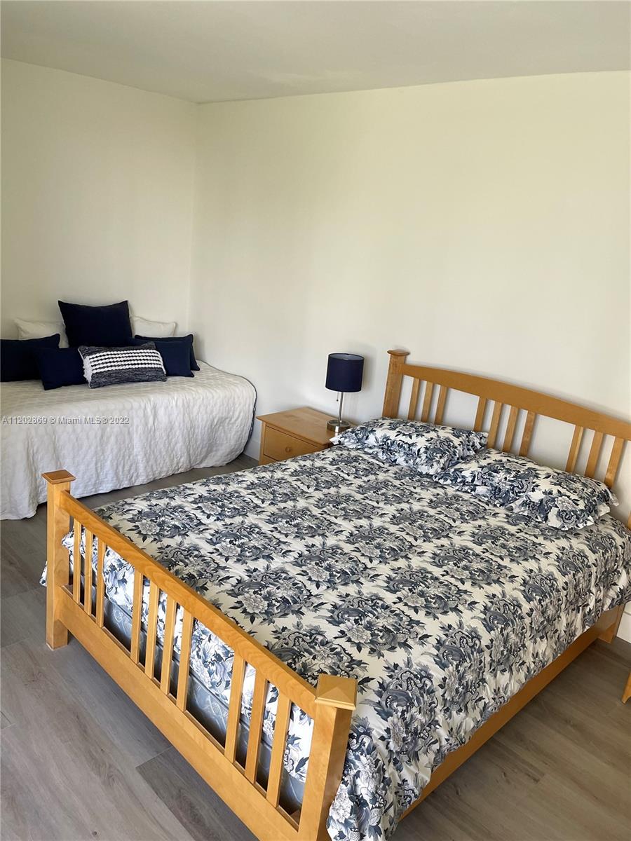 520 Brickell Key Dr Unit: A513