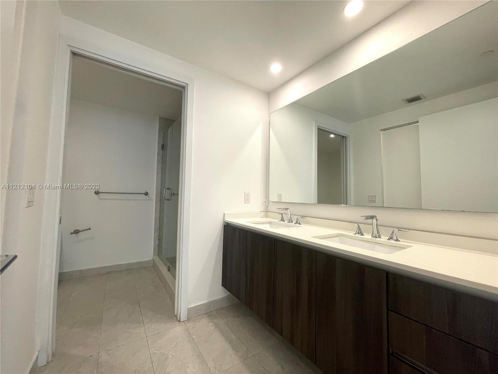 488 NE 18th St Unit: 209