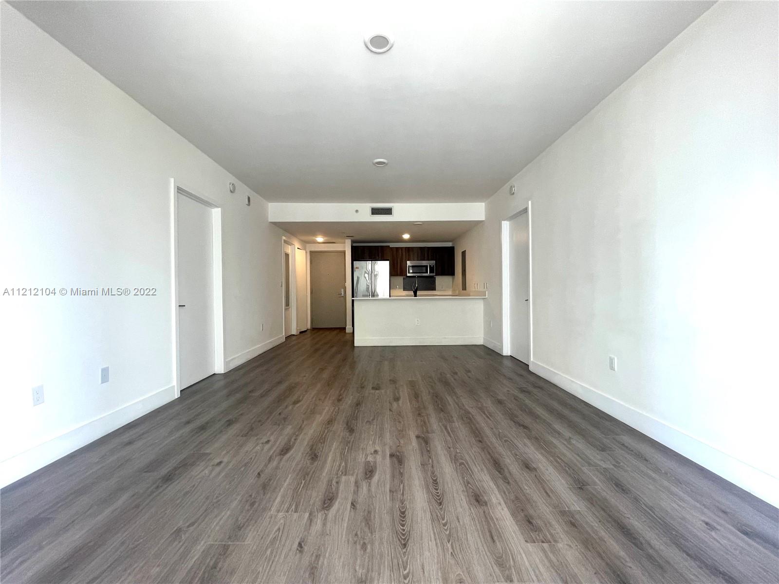 488 NE 18th St Unit: 209