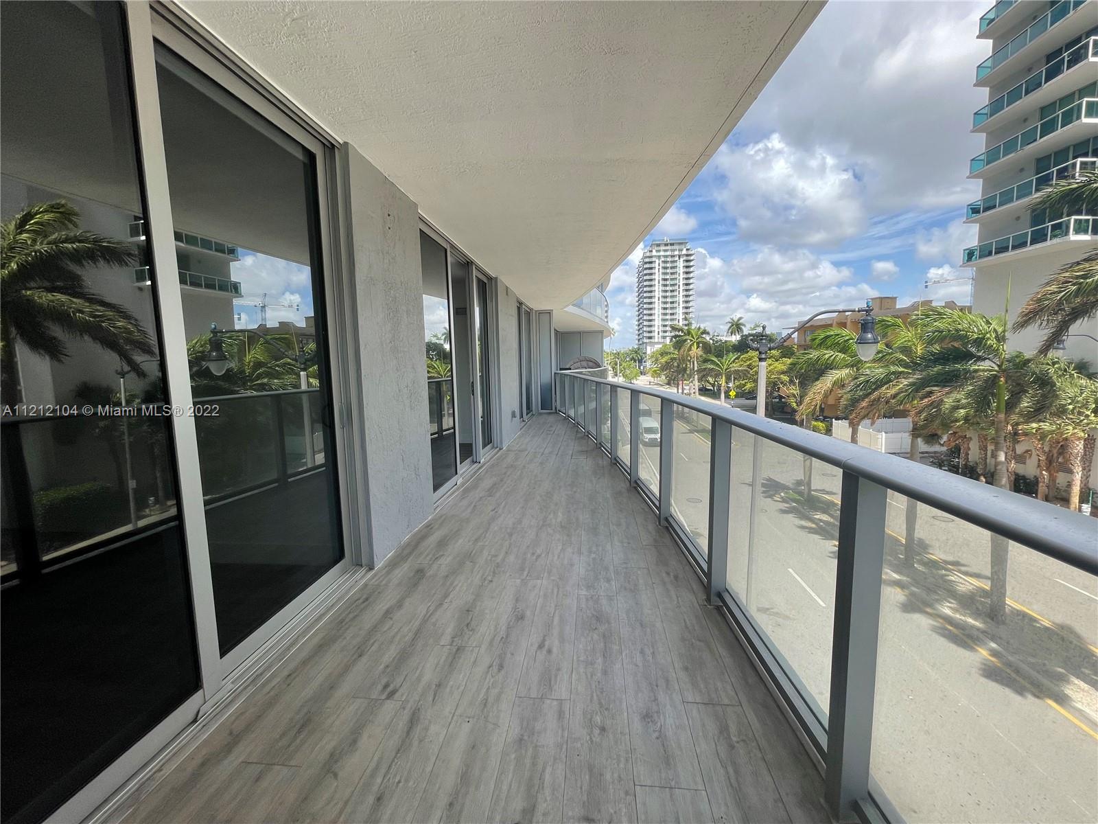 488 NE 18th St Unit: 209