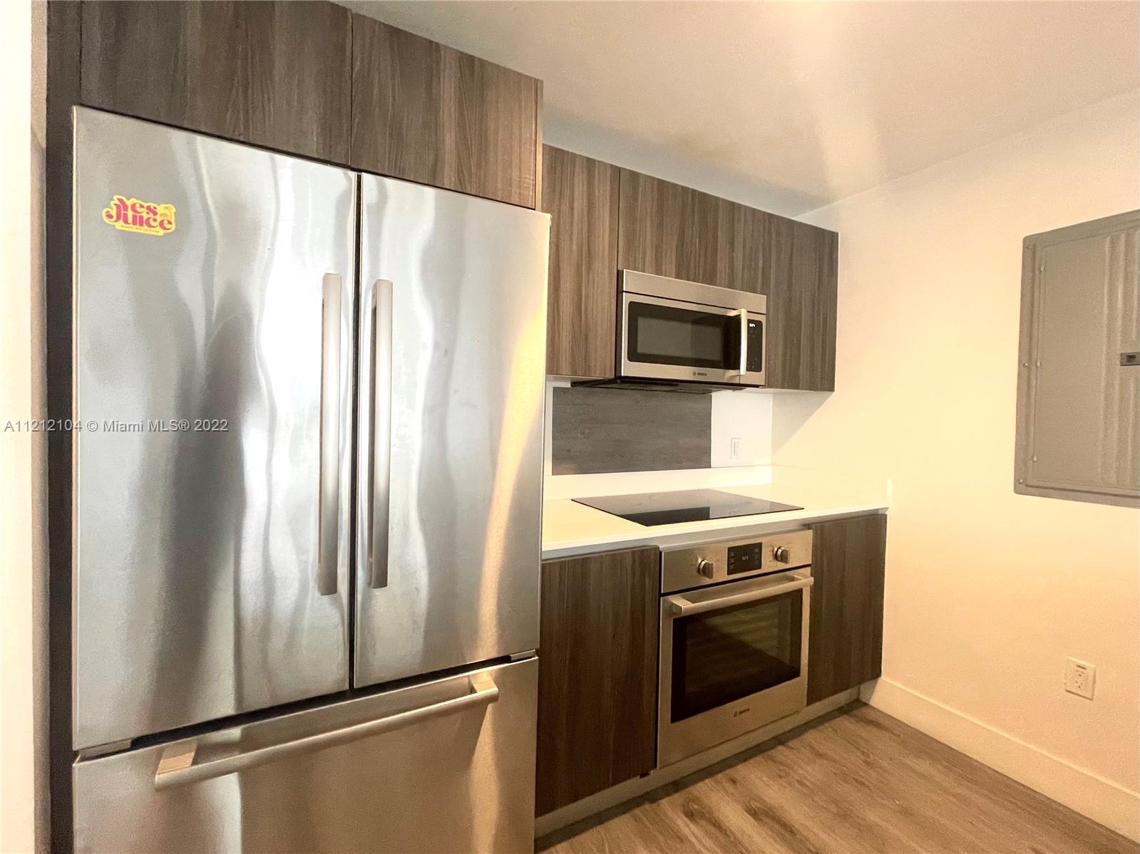 488 NE 18th St Unit: 209