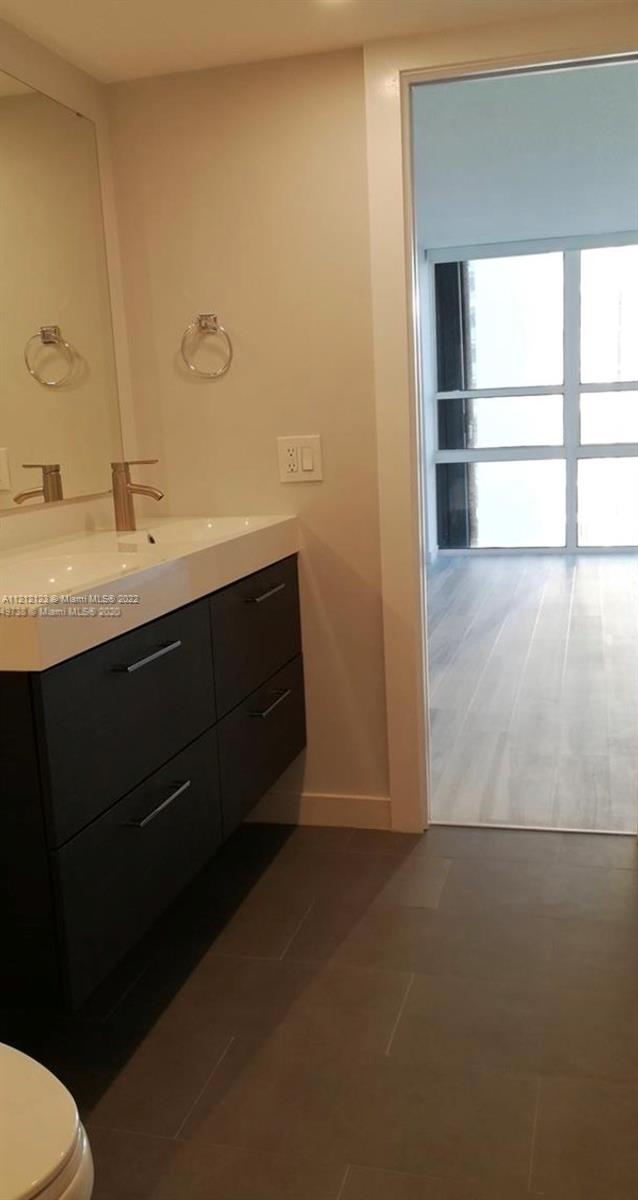 600 NE 36th St Unit: 1802