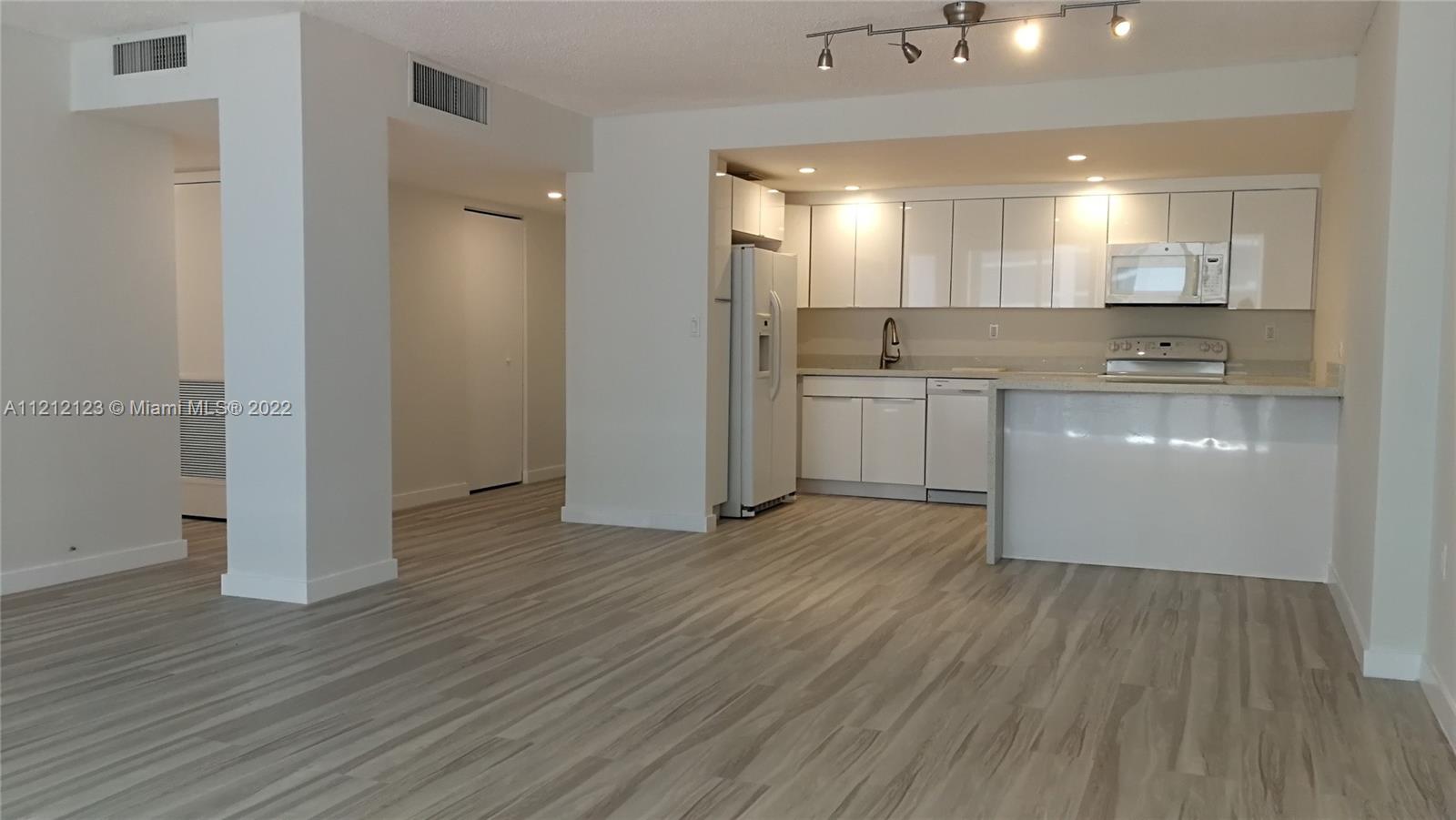 600 NE 36th St Unit: 1802