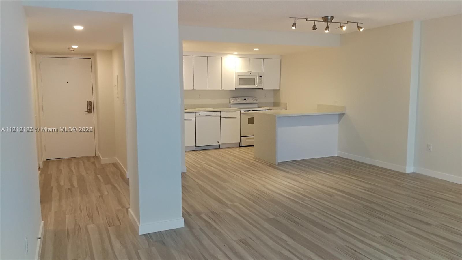 600 NE 36th St Unit: 1802