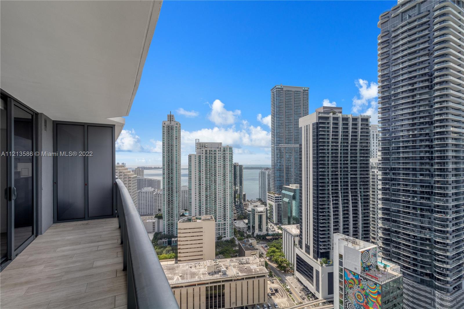 45 SW 9th St Unit: 3504