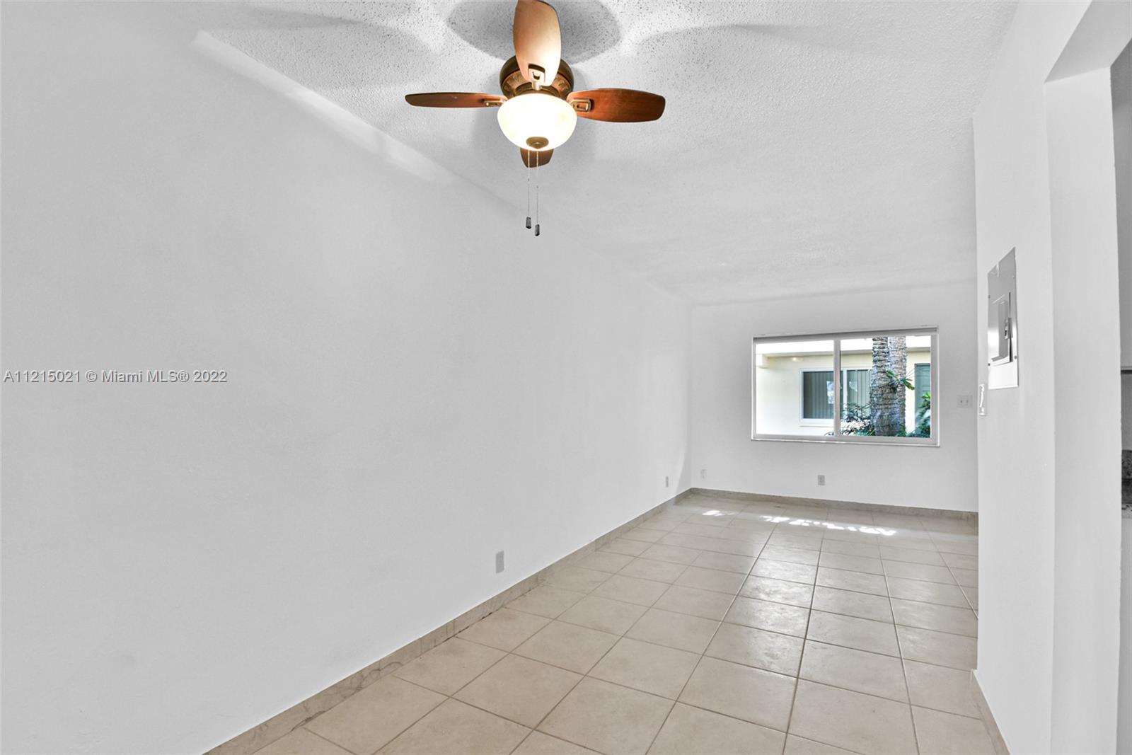 2300 SE 2nd St Unit: 3