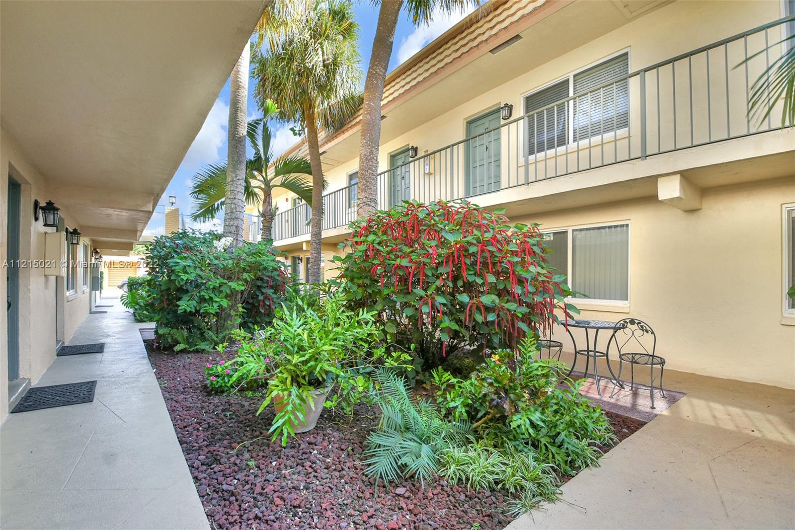 2300 SE 2nd St Unit: 3