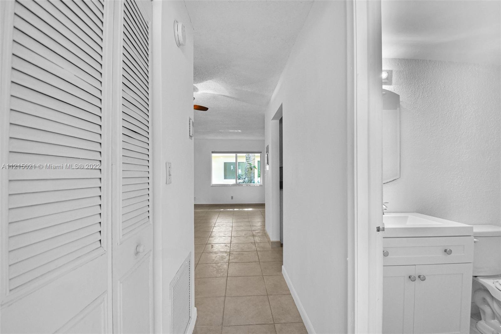 2300 SE 2nd St Unit: 3